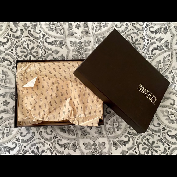 NWT Badgley Mischka Wedge Sandals - Picture 10 of 11